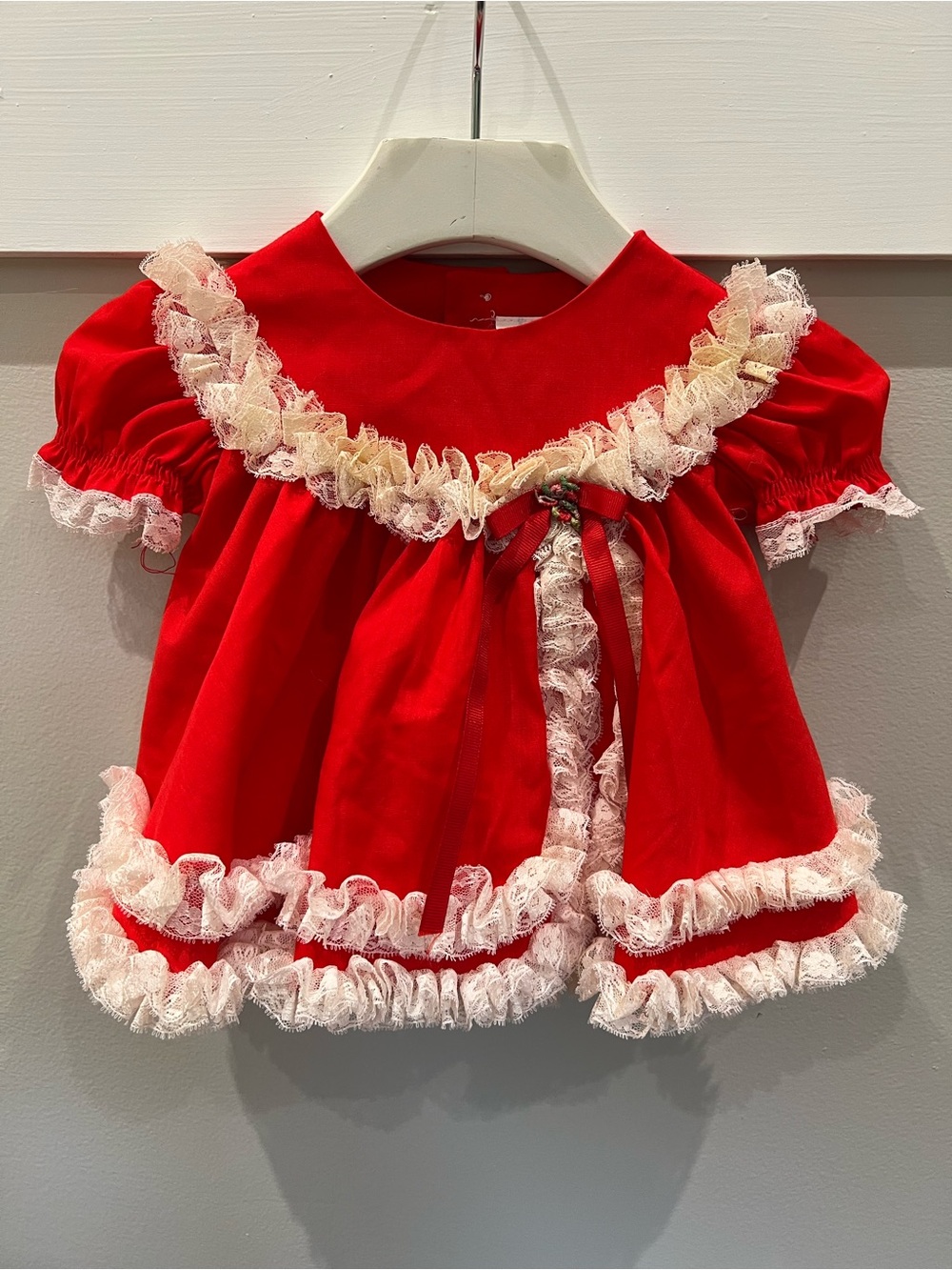 Vintage Bryan Red & Cream Lace Infant Dress – Size 3-6 Months